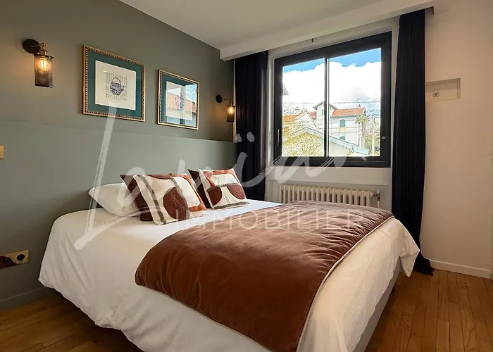 Oasis - Elegance Et Situation Ideale 比亚里茨